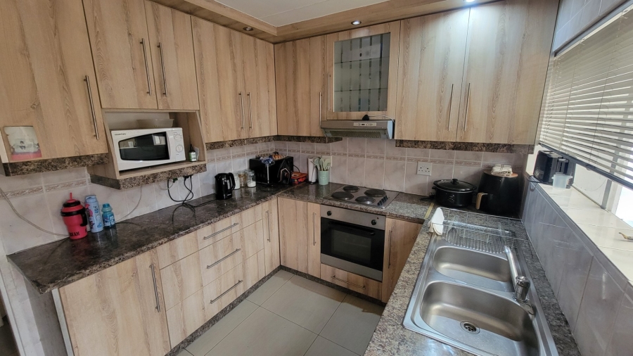 3 Bedroom Property for Sale in Westridge Western Cape